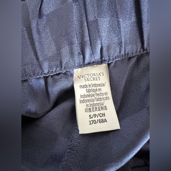 Victoria’s Secret 2-piece Sleep Set - Picture 4 of 5